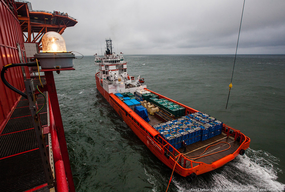 How extract oil in the Arctic on the Prirazlomnaya platform 18