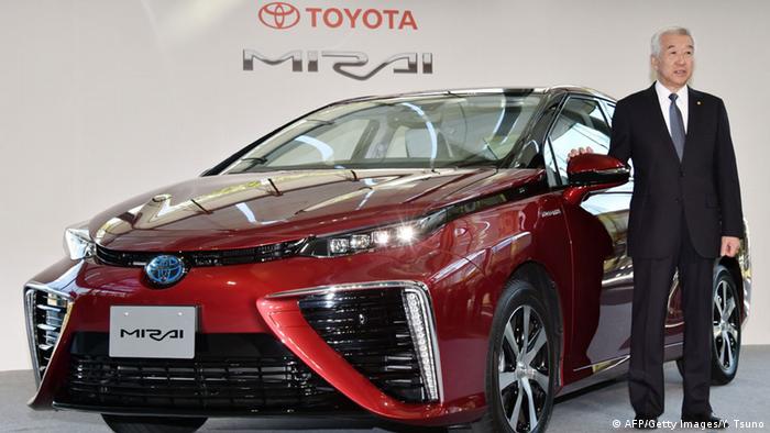 Toyota Mirai Brennstoffzellenauto Präsentation in Tokyo 18.11.2014