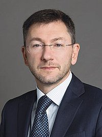 Генеральный директор — Борис Вайнзихер