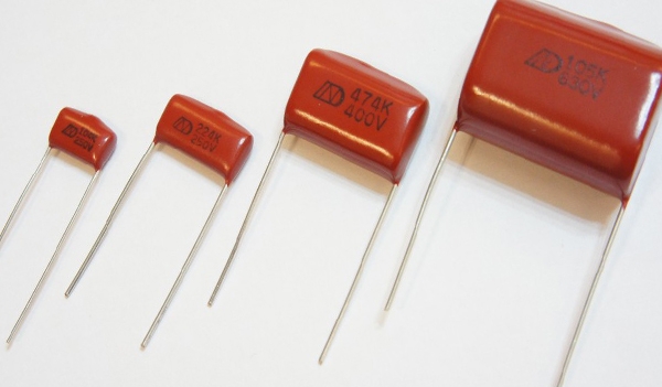 полиэстеровые конденсаторы на 250, 400 и 630 вольт