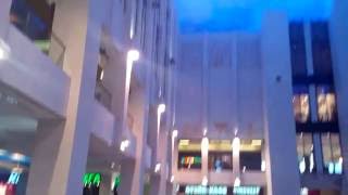 Необычное небо внутри здания Vegas Crocus City