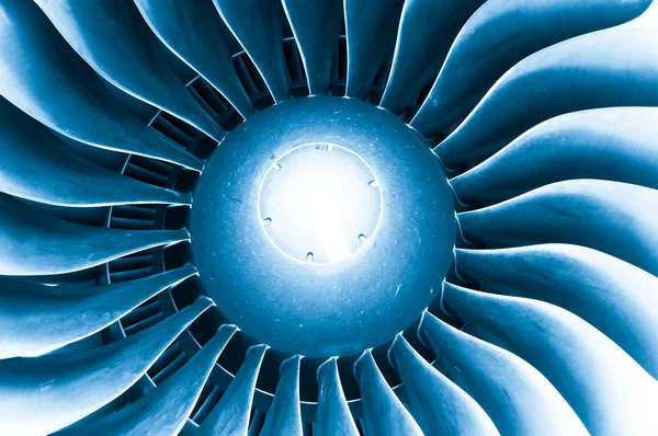 Современный самолет двигателя турбинных лопаток — стоковое фото